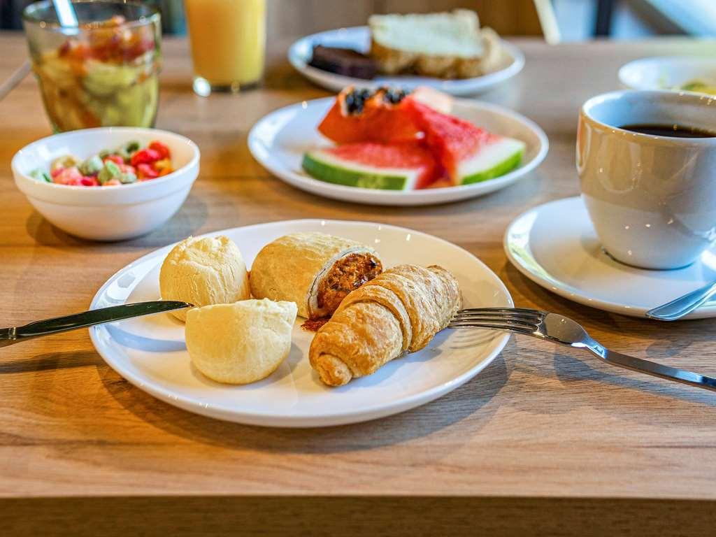 Ibis Styles Porto Alegre Moinhos De Vento Hotel Restaurant foto